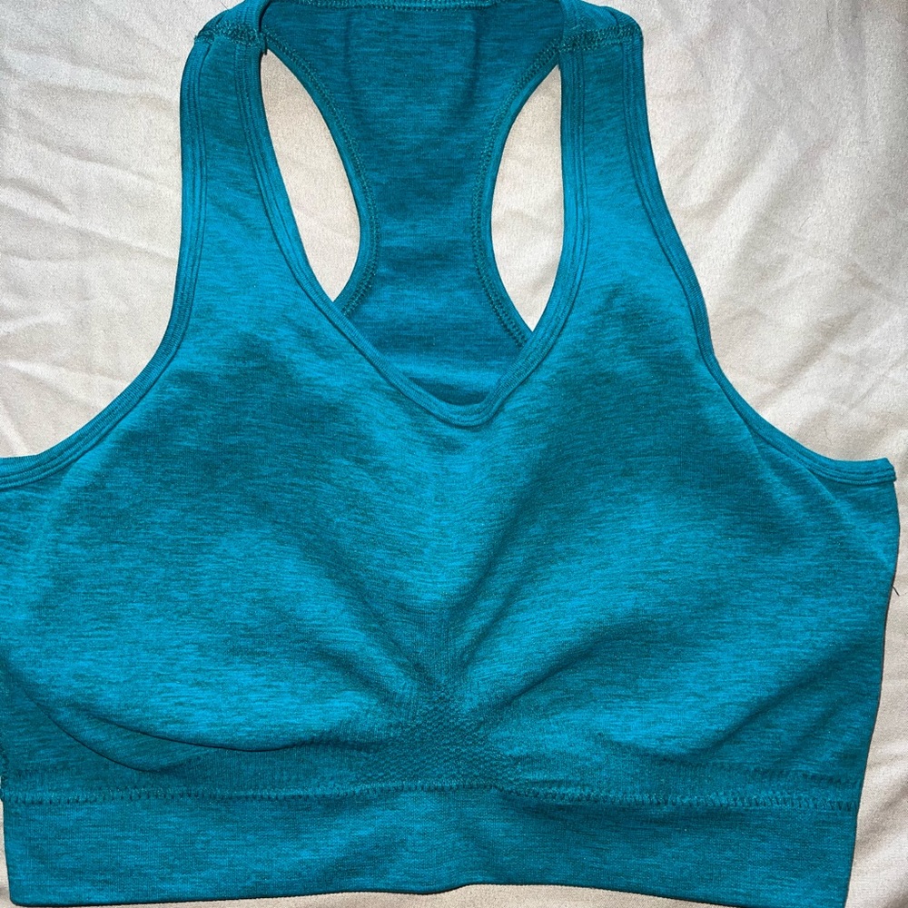 Alphalete sports bra size M